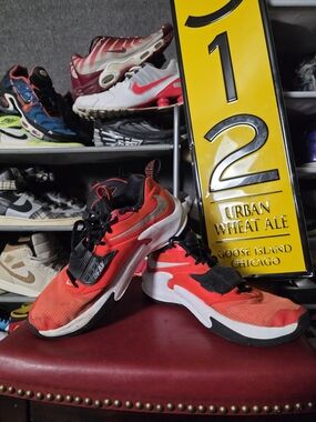 🔥 Nike Zoom Freak Basket Size 9.5 Red and White Men's Athletic Sneakers